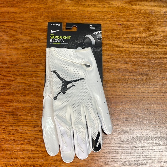 Jordan Other - Nike Air Jordan Vapor Knit Football Gloves. Size XL. NWT.